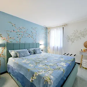 https://flora-cottage-guesthouse.hotelslidodijesolo.com